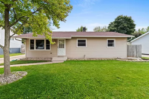 1513 E Plaza Dr, Appleton, WI 54915