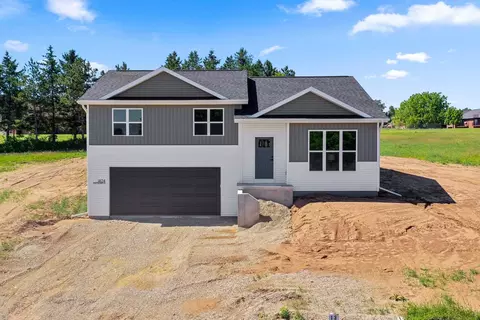 1824 Southland Ln, New London, WI 54961
