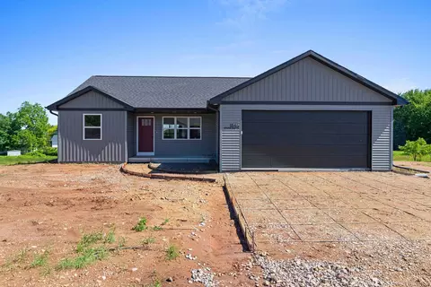 1845 Southland Ln, New London, WI 54961