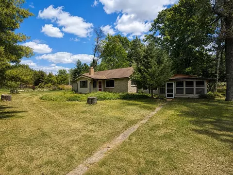 Exterior - n2725 River Drive, Wallace, MI 49893 photo 2 of 5