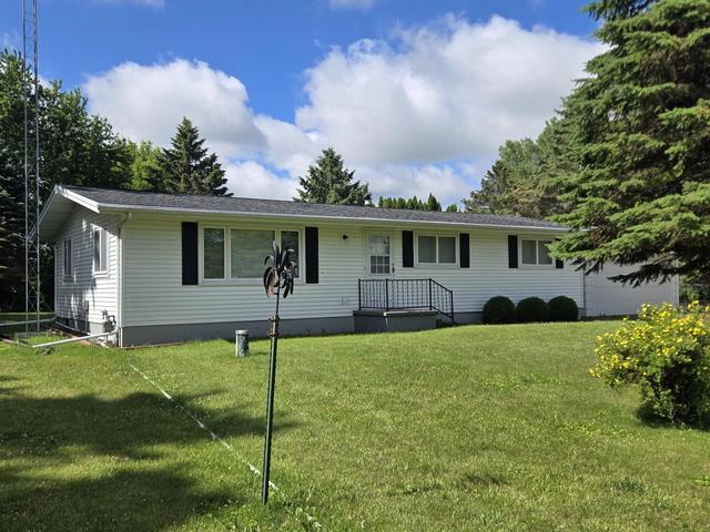 4535 Hickory Heights Ave, Oshkosh, WI 54904