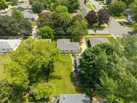 View/Area - 2213 N Bennett St, Appleton, WI 54914 photo 3 of 4