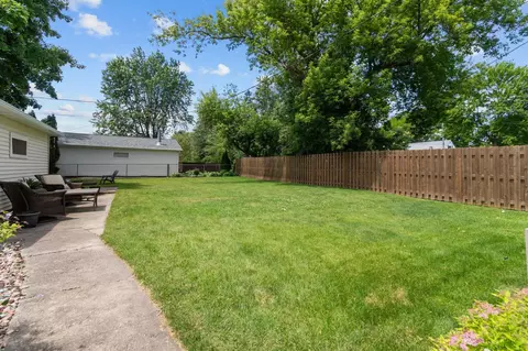 Exterior - 2213 N Bennett St, Appleton, WI 54914 photo 3 of 9