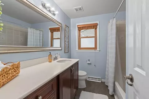Bath - 2213 N Bennett St, Appleton, WI 54914 photo 1 of 2