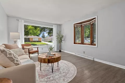 Living - 2213 N Bennett St, Appleton, WI 54914 photo 4 of 4