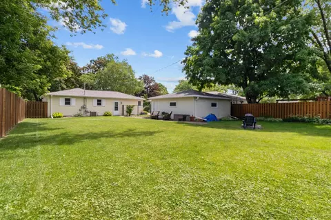 Exterior - 2213 N Bennett St, Appleton, WI 54914 photo 5 of 9