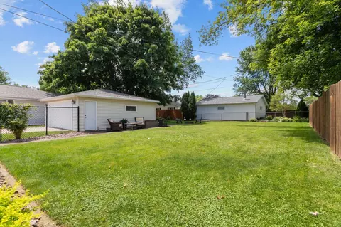 Exterior - 2213 N Bennett St, Appleton, WI 54914 photo 4 of 9
