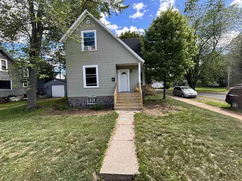437 Carney Blvd, Marinette, WI 54143