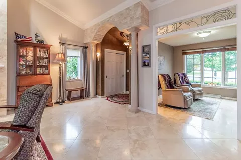 Entry Way - 4731 Westbrook Ct, Appleton, WI 54913 photo 2 of 5
