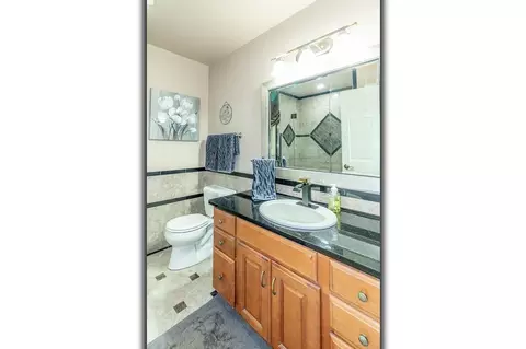 Bath - 4731 Westbrook Ct, Appleton, WI 54913 photo 4 of 12