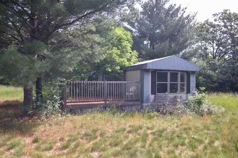 w11008 Brown Deer Avenue, Hancock, WI 54943
