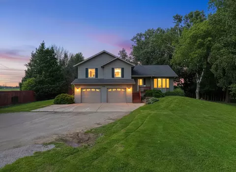 364 Triangle Dr, Hobart, WI 54155