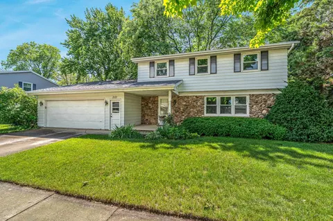 2101 N Birchwood Ave, Appleton, WI 54914