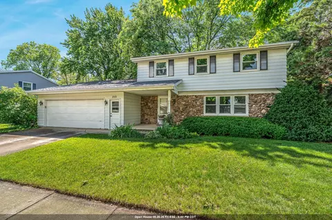 2101 N Birchwood Ave, Appleton, WI 54914