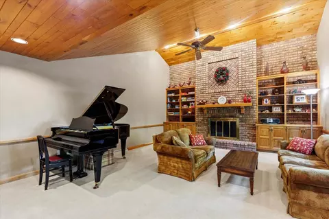 Living - 1837 S Lee St, Appleton, WI 54915 photo 1 of 1
