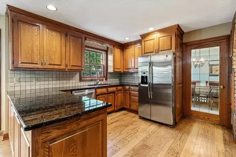 Kitchen - 1837 S Lee St, Appleton, WI 54915 photo 3 of 4