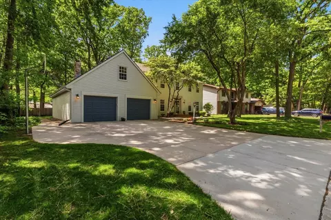 Exterior - 1837 S Lee St, Appleton, WI 54915 photo 3 of 5