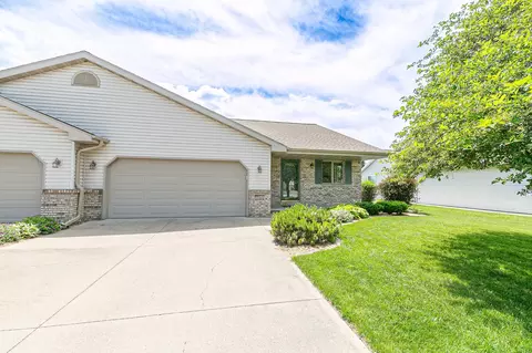 w2759 Brookhaven Drive, Appleton, WI 54915