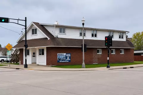 1522 Monroe St, Two Rivers, WI 54241