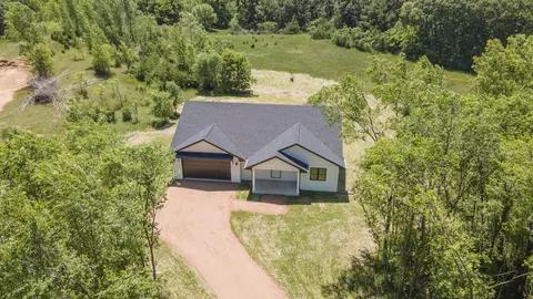 1043 E Taplin Dr, Wautoma, WI 54982