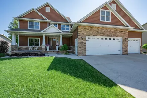 2017 Higgins Hl, De Pere, WI 54115