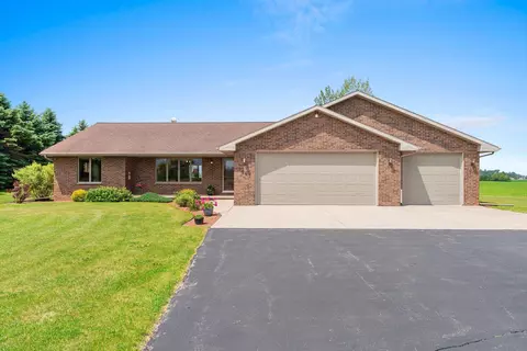 2847 Stump Rd, New Franken, WI 54229