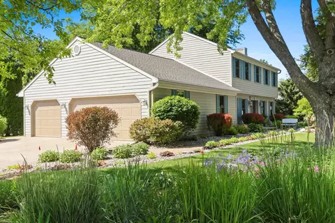 2920 Thunderbyrd Trl, Green Bay, WI 54313