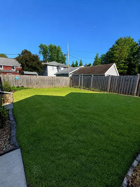 Exterior - 722 Wright St, Oshkosh, WI 54901 photo 5 of 8