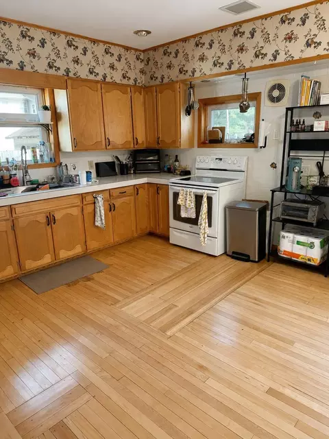 Kitchen - 722 Wright St, Oshkosh, WI 54901 photo 1 of 3