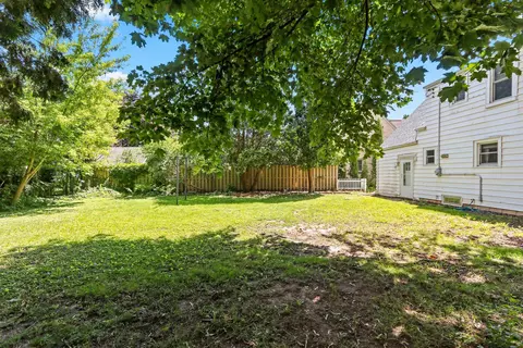 Exterior - 308 E Glendale Ave, Appleton, WI 54911 photo 8 of 12