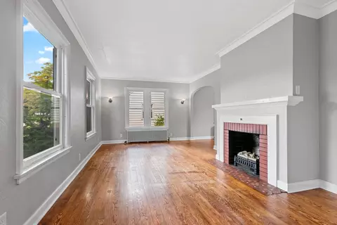 Living - 308 E Glendale Ave, Appleton, WI 54911 photo 1 of 4