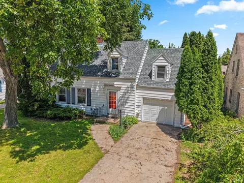 Exterior - 308 E Glendale Ave, Appleton, WI 54911 photo 10 of 12