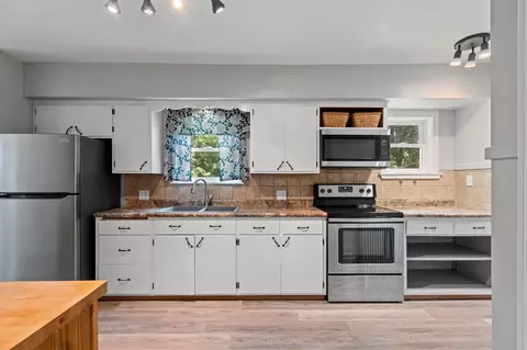 Kitchen - 308 E Glendale Ave, Appleton, WI 54911 photo 3 of 5