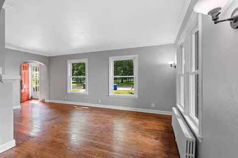 Living - 308 E Glendale Ave, Appleton, WI 54911 photo 4 of 4