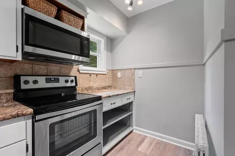 Kitchen - 308 E Glendale Ave, Appleton, WI 54911 photo 4 of 5
