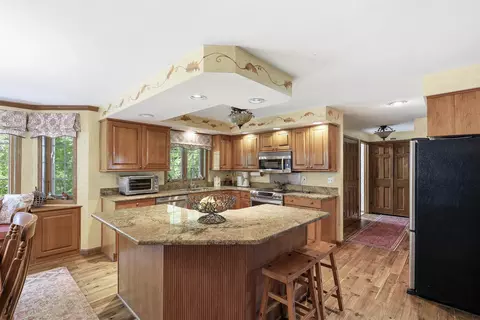 Kitchen - w2530 Brookhaven Drive, Appleton, WI 54915 photo 3 of 4