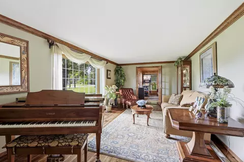 Living - w2530 Brookhaven Drive, Appleton, WI 54915 photo 1 of 4