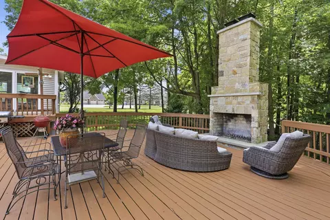 Exterior - w2530 Brookhaven Drive, Appleton, WI 54915 photo 11 of 21