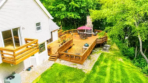 Exterior - w2530 Brookhaven Drive, Appleton, WI 54915 photo 9 of 21