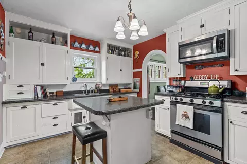 Kitchen - 536 N Meade St, Appleton, WI 54911 photo 4 of 9