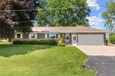 5730 W Sandra Dr, Appleton, WI 54913