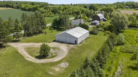 8557 Liberty School Rd, Omro, WI 54963