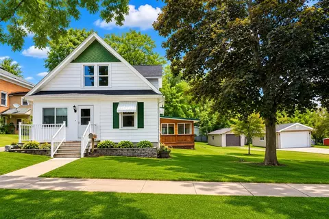 110 S Swetting St, Berlin, WI 54923