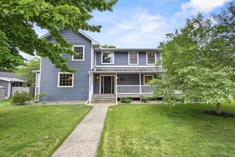 107 W Sumner St, Weyauwega, WI 54983