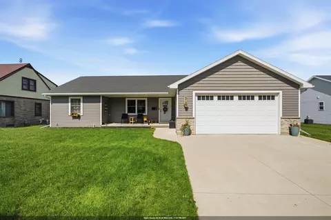 312 N John St, Kimberly, WI 54136