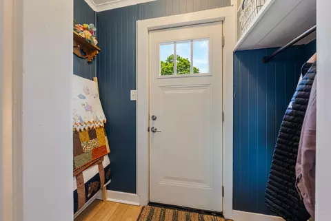 Entry Way - 1416 N Kenilworth Ave, Appleton, WI 54911 photo 1 of 4
