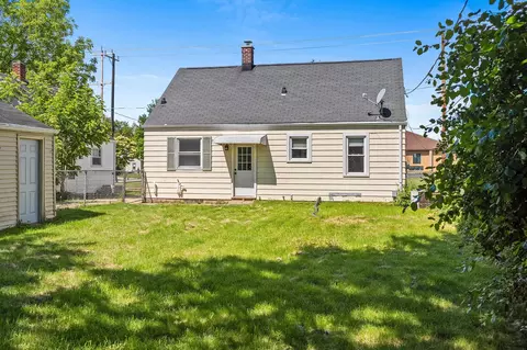 Exterior - 2214 N Division St, Appleton, WI 54911 photo 13 of 13