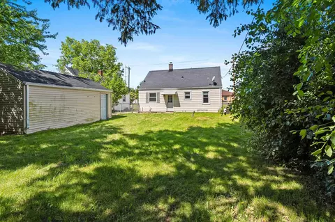 Exterior - 2214 N Division St, Appleton, WI 54911 photo 12 of 13