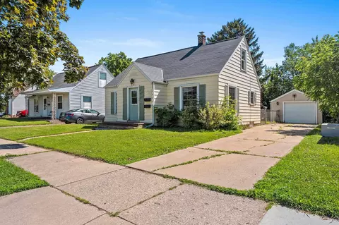 Exterior - 2214 N Division St, Appleton, WI 54911 photo 7 of 13