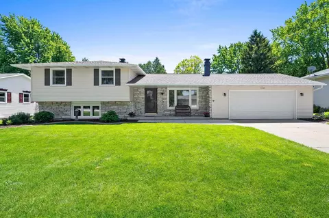 3464 Golf Dr, Green Bay, WI 54311